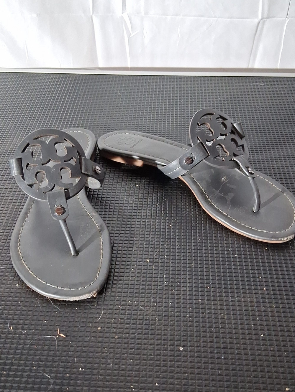 Tory Burch Black Cutout Logo Thong Sandals